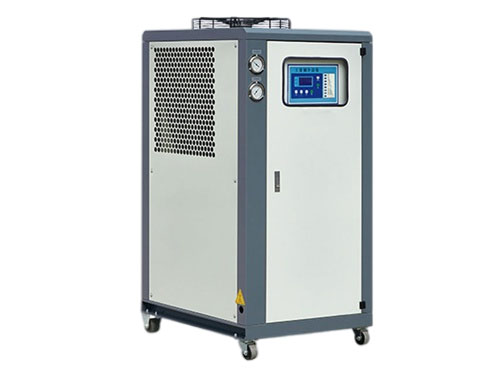 風冷式冷水機日常維護及性能特點